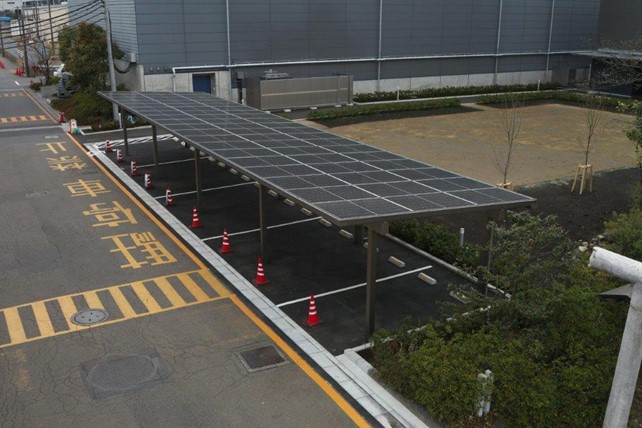 �Z�p�����J���Z���^�[�̃\�[���[�J�[�|�[�g