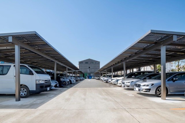 ���q�E�]�ƈ����ԏ�