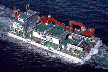 TOTRA —高濃度軟泥圧送船